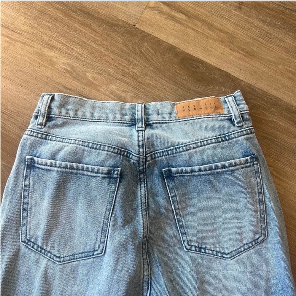 Pac-sun Light wash flare jeans with button fly - Picture 5 of 5